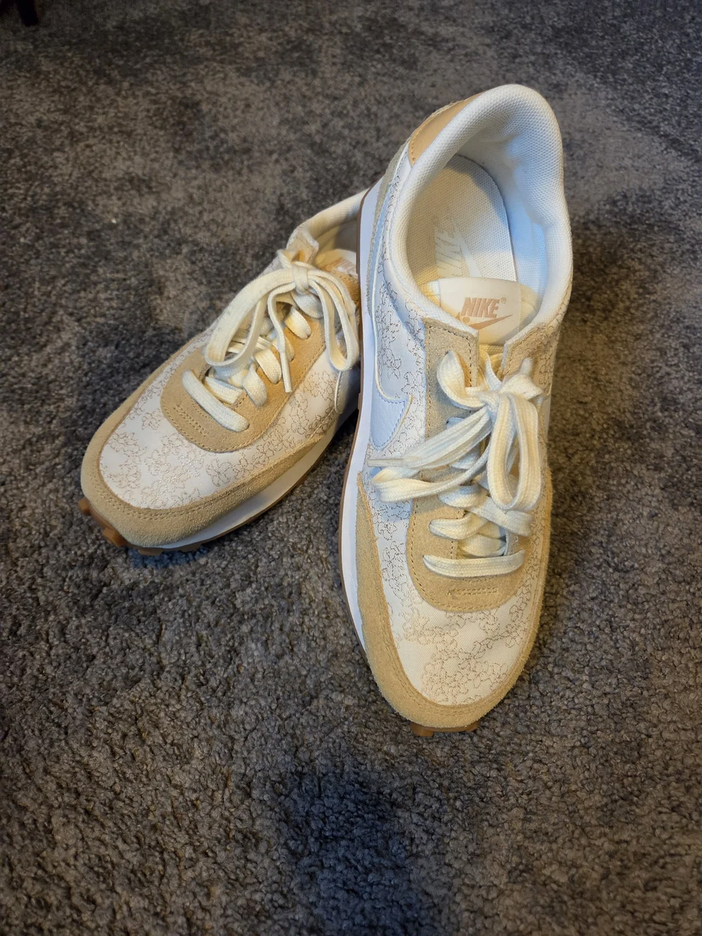 Nike Women’s Cream & Tan Floral Accent Lace-Up Sneakers